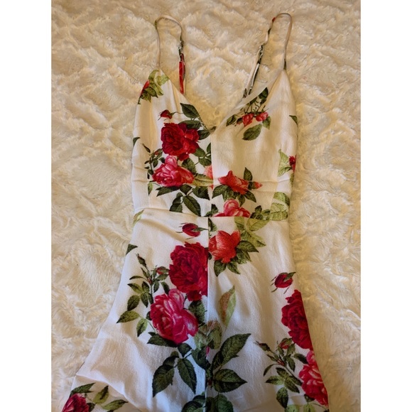 F21 Floral Romper - Picture 2 of 3
